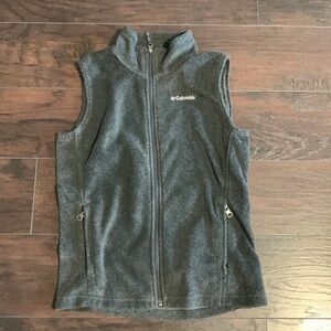 Men’s Columbia Fleece Lightweight Zip Up Vest, sz Medium.